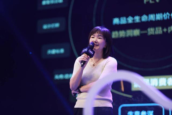 微信群怎么禁言《qq群里怎么找自己的聊天记录》