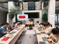 看丹街道开展“青年学子话创业 友好生态共筑成”端午节非遗剪纸体验活动