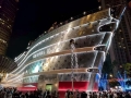 LV“大船”难载LVMH：业绩下滑、隐私“漏水”，奢侈品巨轮或驶向性价比时代