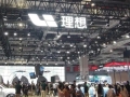 营收再破千亿元，净利润却下滑超30％，理想汽车2025年如何“守擂”？