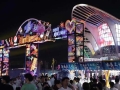 夜幕降临，烟火气渐浓 青岛西海岸新区凤凰夜市开市