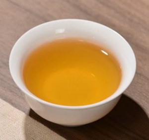 宜兴产红茶.jpg