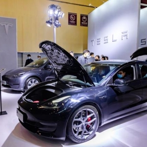 中国制造Model Y、新款Model 3 亮相2021青岛春季国际车展