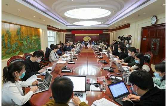 教育部发文！12种情形的读物禁止进入校园