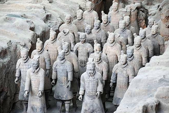 秦兵马俑出土时色彩艳丽，如今暗淡无光，专家：我们犯了个错误 ... ... ... ... ...