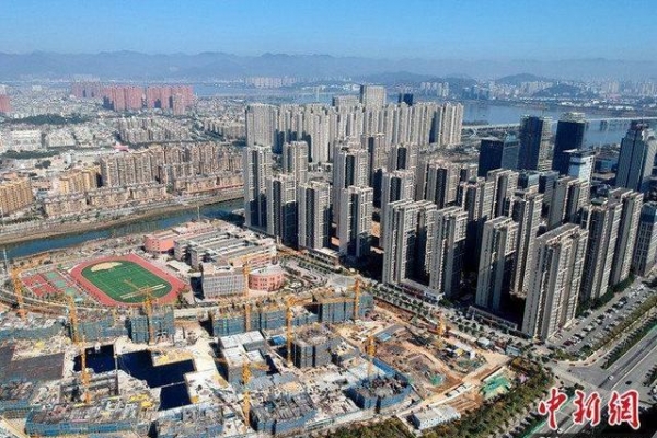 “贷款？明年再来！”多地房贷告急，咋回事？