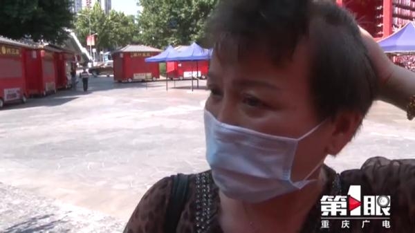 女子花4万做“白发转黑”，结果治疗就是拔白头发，网友：我妈差点尝试了 ...