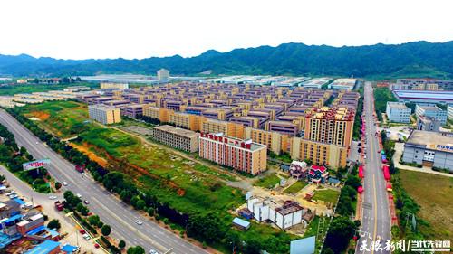 毕节金海湖新区：工业园区发展好 群众就业岗位足
