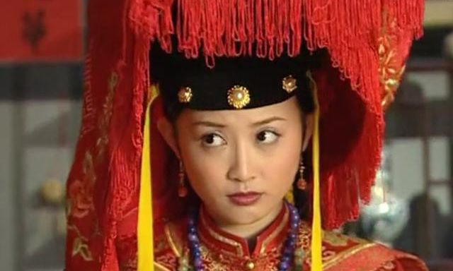 史上年龄最小的皇后，在上小学的年龄，生下了一个孩子