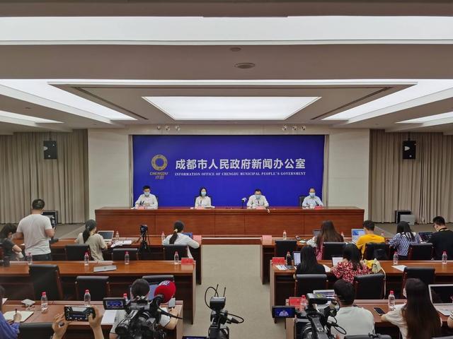 9天确诊本土病例24例，成都本轮疫情传播链已明确，问题出自这儿 ... ...