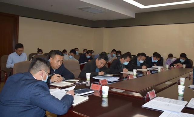 兰州新区管委会办公室传达学习党的十九届六中全会精神