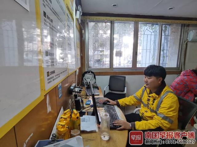 家里3栋楼每月收租1.5万 南宁一小伙坚持跑外卖6年