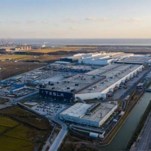 特斯拉1月交付近6万辆，上海工厂今年产能或再提升？