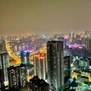 天府新区到底凉不凉看看这两个网红你就秒懂了！