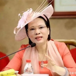 “昙花一现”的浙江女首富：前半生鸡毛飞上天，后半生却活成笑话 ...