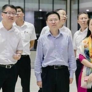 中国女首富“换人”？她从小企业做到第二大民企，公司年赚7300亿 ...