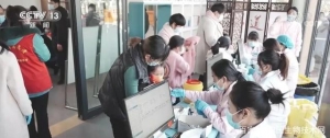 专家：接种三剂新冠疫苗是最佳免疫程序 预防重症效果达98%