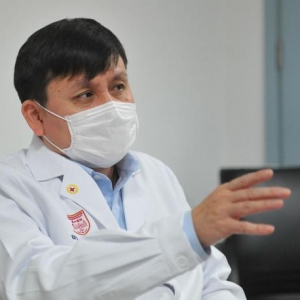 张文宏再发文：应对奥密克戎，接种加强针仍是有效手段