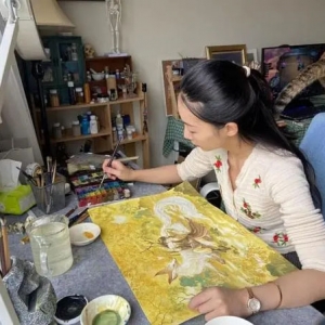 把小鸟画成书童少女，90后女生弃医从画登上央视