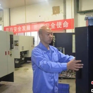 甘肃技能大师工作室：车工高级技师竟是航天“幕后英雄”？ ...