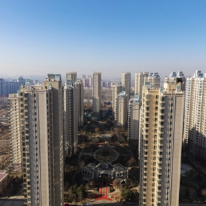 孟晓苏：希望尽快恢复楼市信心，建好保障房，让人民群众都能住上好房子 ...