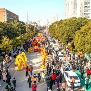 凤台：民俗“踩街”闹新春，古韵新风年味浓