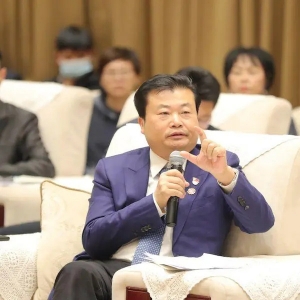 过年放几天假合适？全国人大代表李楚源建议将春节假期延长至9天｜聚焦2023全国两会 ...