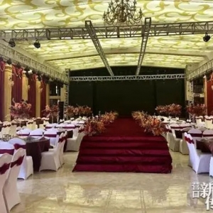 甜蜜经济”复苏 婚礼热潮踏春来！