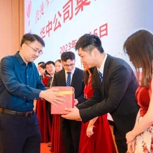 助推婚恋文明新风 这场集体婚礼幸福爆表