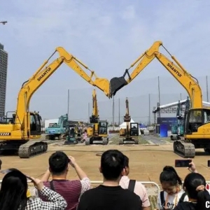 中国工程机械产业规模持续壮大 智能化、绿色化转型全面提速 ...