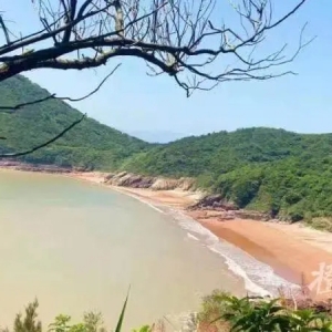 江一无人岛今日挂牌流拍，中国第一个无人岛 “岛主”不知去向，曾宣传要花十亿打造小 ...