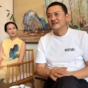 要离？李亚鹏与助理直播赚5200w后，和娇妻起争执，将投资新项目