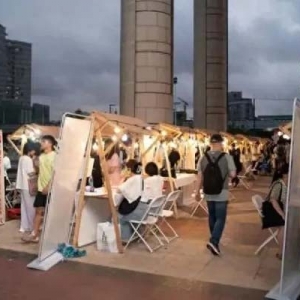 边纳凉边对接，“招聘夜市”火热出摊，你来参加了吗？