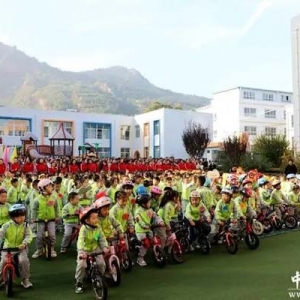甘谷一幼：亲子运动会趣味无限