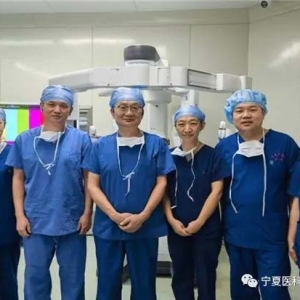 达芬奇手术机器人解决难“咽”之隐，宁夏医科大学总医院普胸外科手术再获新突