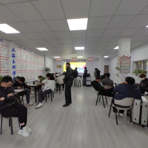 节后来沪务工人员返岗复工，浦东零工市场迎来求职热潮