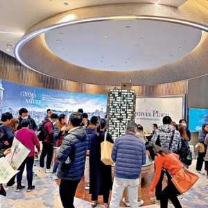 香港楼市“撤辣”首个周末：新盘数小时内售罄，二手房成交量创一年新高