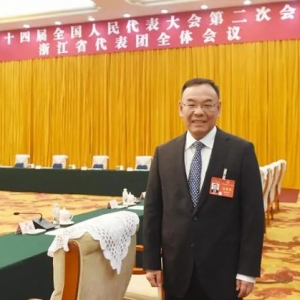 全国人大代表、浙江移动总经理杨剑宇：加快国产大模型发展，壮大我国战略性新兴产业
