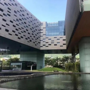 穆迪算盘打错了，他不会倒