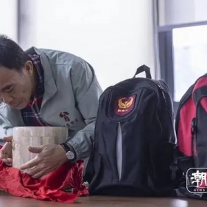 潮声视频丨人间归途！他穿越海峡21年背300名老兵骨灰回大陆