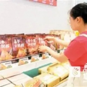 端午未至粽子早飘香！昆明市民热衷购买尝鲜