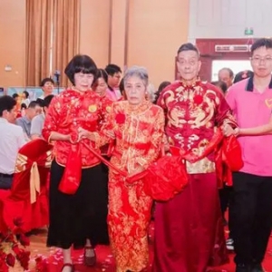 27对金婚夫妇圆梦浪漫婚礼！佛山禅城南庄龙津村家风文化节启幕