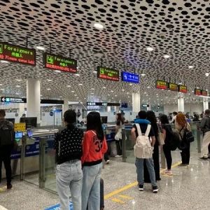 端午节假期 深圳机场口岸出入境人员同比增长约83%！