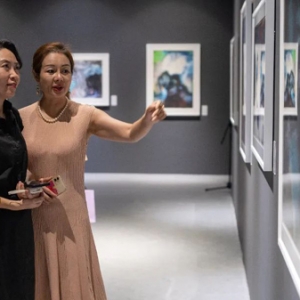 看女艺术家眼中“时间的形状”，来这家美术馆欣赏版画个展
