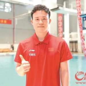 谢思埸霸气上演“王者归来” 无惧年龄，跳出自我