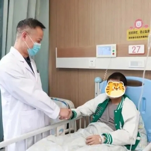 戴了3年口罩，12岁男孩终于重返校园……难治性系统性红斑狼疮治疗获重大突破