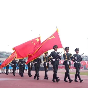 超硬核进攻演练堪比大片！中南大学新生汇报21天军训成果