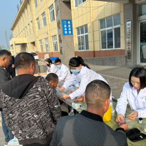 四送四进四提升丨菏泽市创伤医院（市六院）走进万福街道 开展服务百姓健康义诊活动