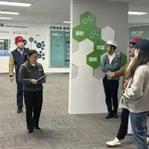 南港举行企业服务日活动