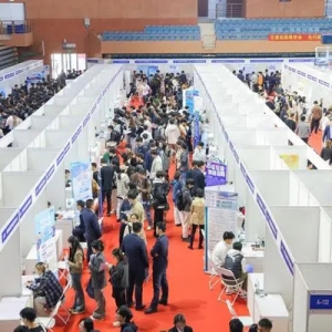 用人需求9000+！上海海事大学举行2025届秋季校园招聘会